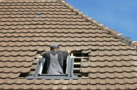 Pose de velux - Roquefort-de-Sault